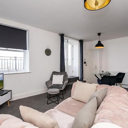The Croston Balcony Apartment- Morecambe Central Promenade, Beach Front And Sea Views Esterno foto