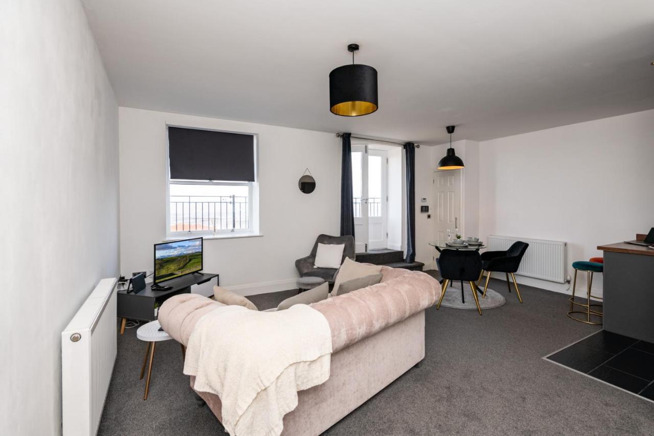 The Croston Balcony Apartment- Morecambe Central Promenade, Beach Front And Sea Views Esterno foto