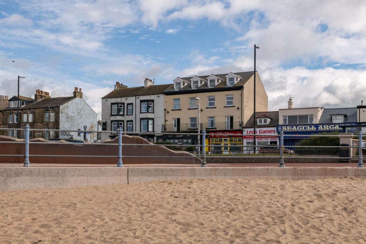 The Croston Balcony Apartment- Morecambe Central Promenade, Beach Front And Sea Views Esterno foto
