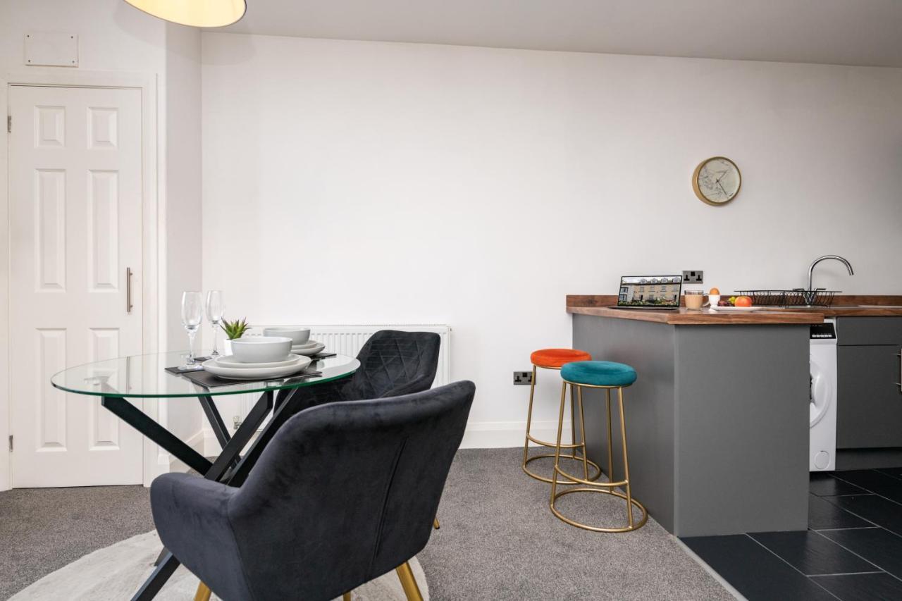 The Croston Balcony Apartment- Morecambe Central Promenade, Beach Front And Sea Views Esterno foto